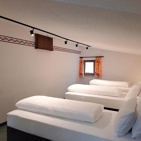 Hotel Garni Belvedere Ischgl Room photo